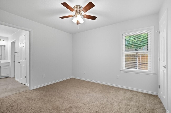 Building Photo - 4518 Edgemont Dr
