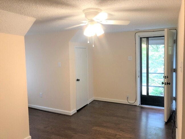 Building Photo - 1207 Maple St