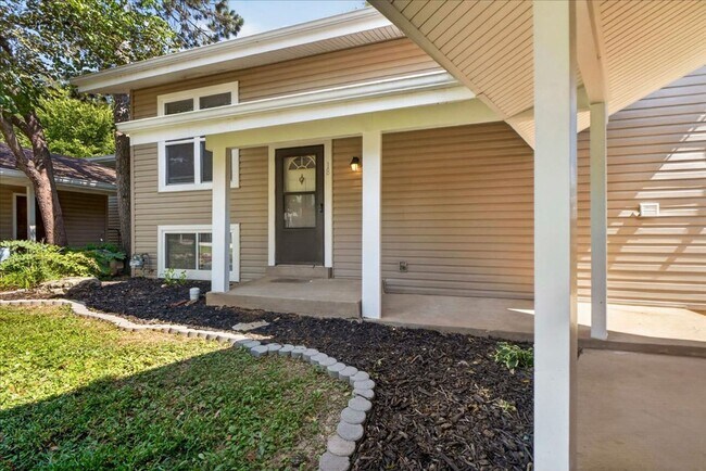 Building Photo - 18 Spring Song Ct