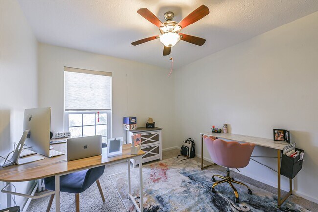 Building Photo - 4030 Bentley Dr