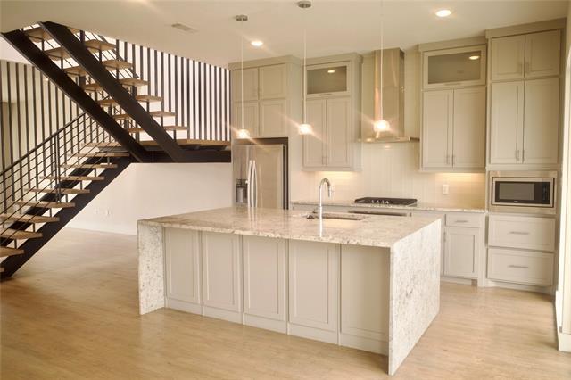 Building Photo - 207 Adrian Dr