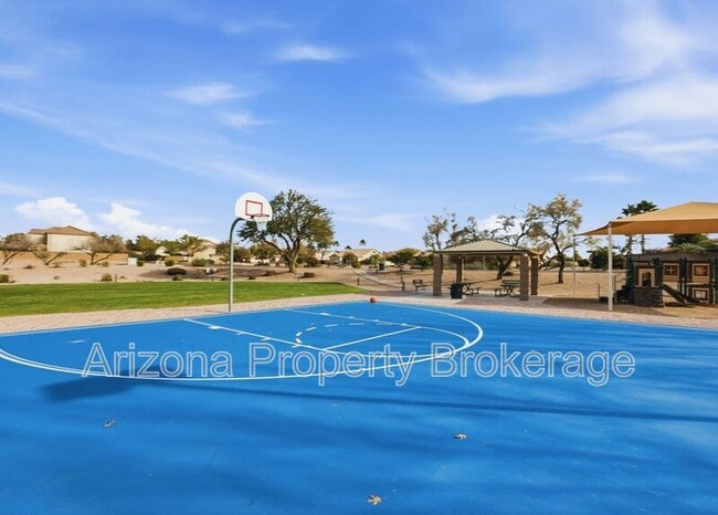 Building Photo - 919 E Monteleone St