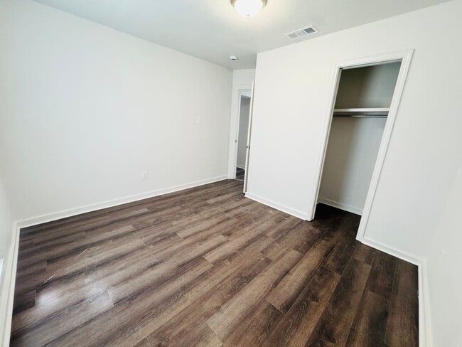 Building Photo - 2127 71st Ave