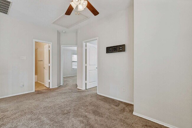 Building Photo - Modern Suburban Retreat in the Heart of McKinney