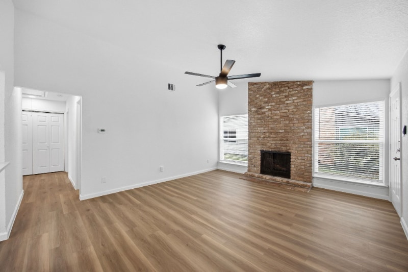 Building Photo - 218 W William Cannon Dr