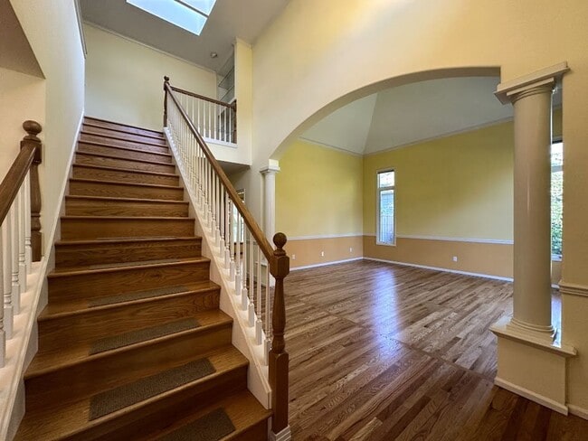 Building Photo - Luxury living in Gig Harbor!