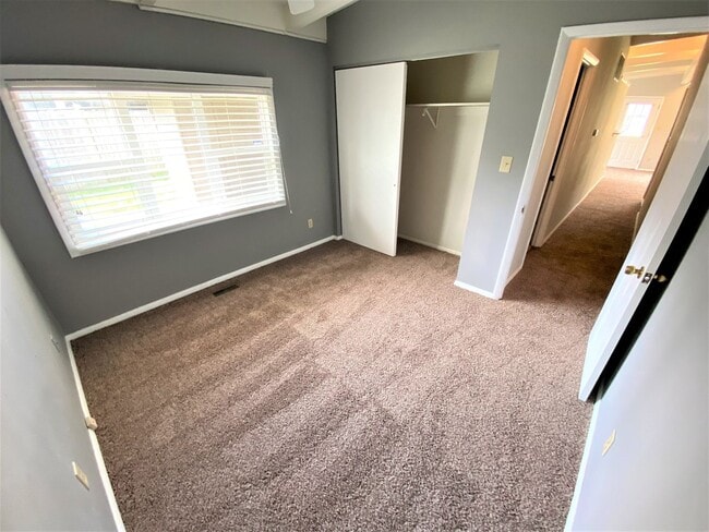 Building Photo - 3 Bedroom - Upper Arlington