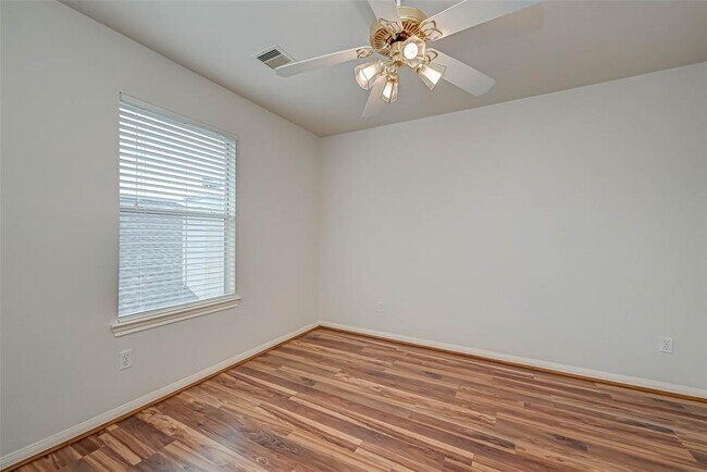 Building Photo - 6031 Bradworthy Dr