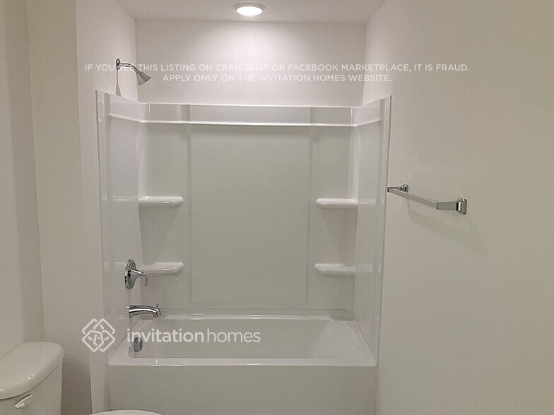 Building Photo - 3816 Lantern Ln