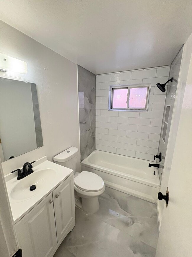 Building Photo - 5974 Glenway Dr