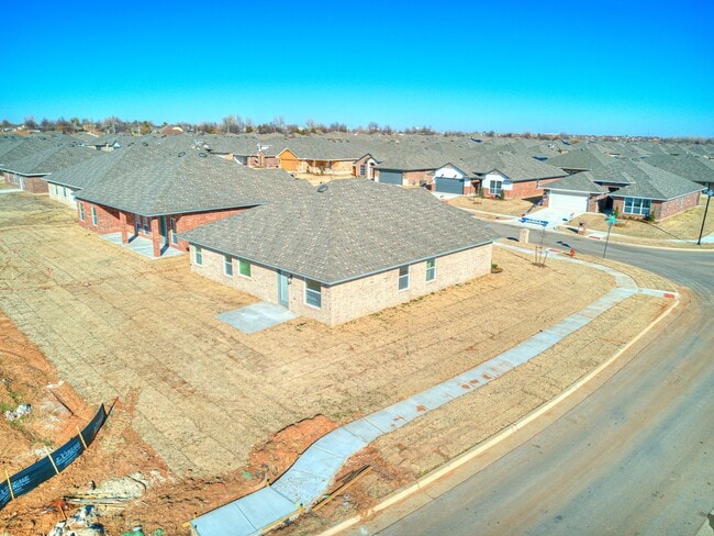 Building Photo - BRAND NEW HOME!
