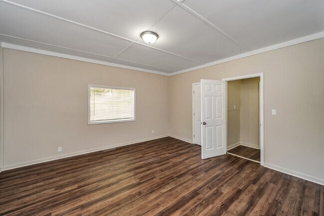 Building Photo - Fully Renovated 2BR Home in Dora, AL — Mod...