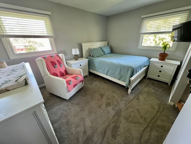Building Photo - 3 bedroom House- Boalsburg