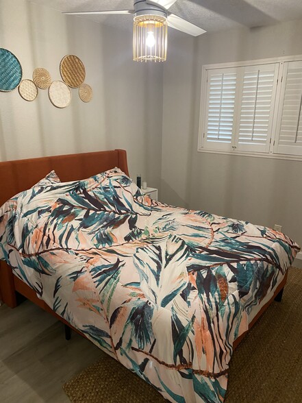 Building Photo - 420 N Villa Ct