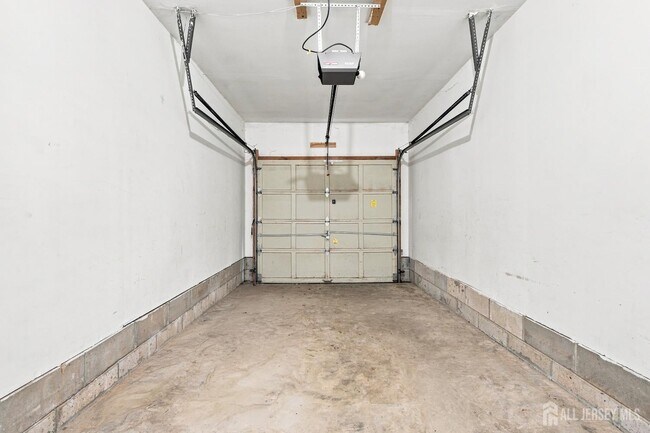 Building Photo - 63 Prestwick Way