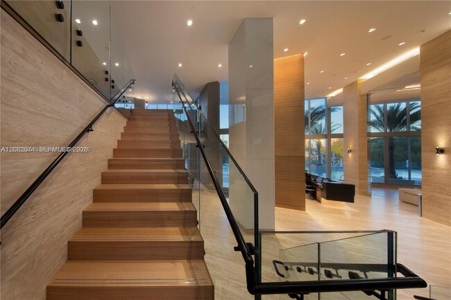 Building Photo - 16385 Biscayne Blvd