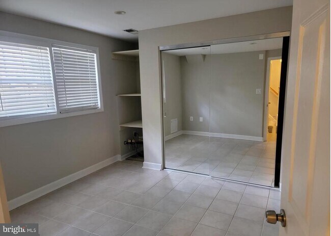 Building Photo - 8029 Sleepy View Ln