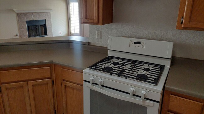 Building Photo - 12641 Tierra Tigre Ave