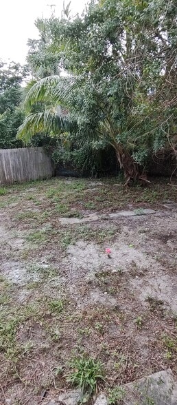 I counted37 steps in the yard from end to end! - 12126 Gibbs Rd