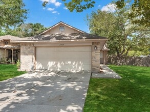 Building Photo - 23526 Tree House Ln