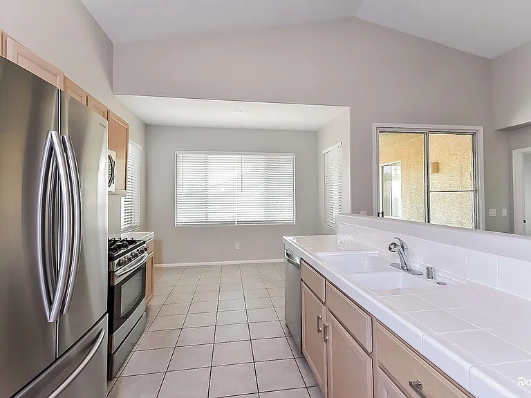 Building Photo - 3505 Round Valley Way