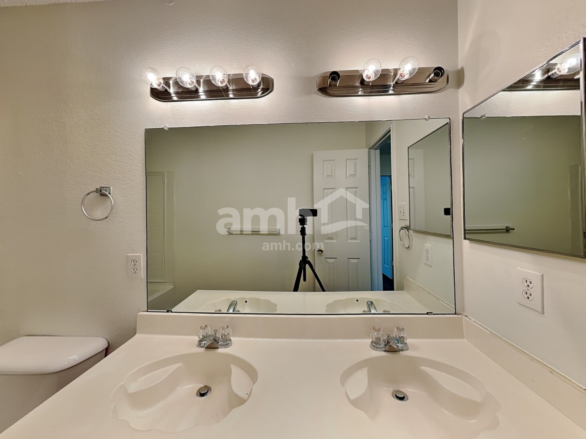 Building Photo - 3017 Dusty Ridge Dr