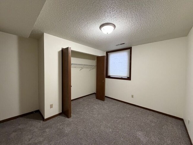 Building Photo - $1,400 | 3 Bedroom, 2 Bathroom House | Pets Negotiable* | Available for an Immediate Move In!