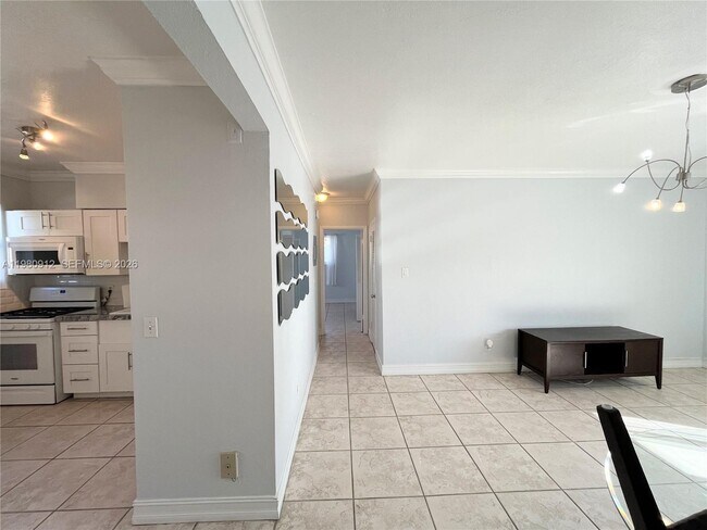 Building Photo - 350 75th St