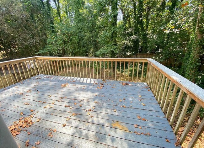 Building Photo - 261 Conrad Cir