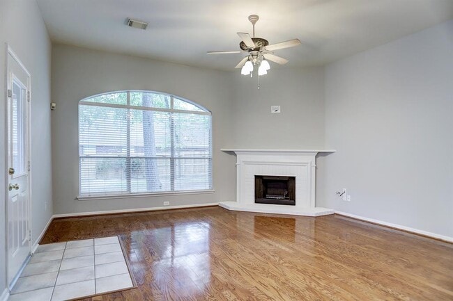 Building Photo - 23 Rosewater Pl