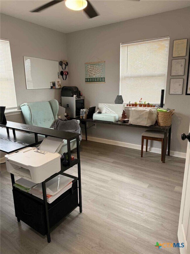 Building Photo - 7255 Woodlake Cir