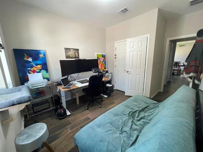 Building Photo - 15200 Wallaby Wy