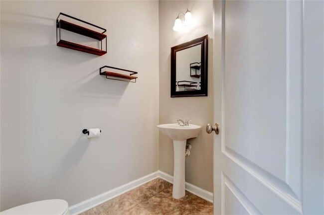 Building Photo - 7601 Summer Berry Ln