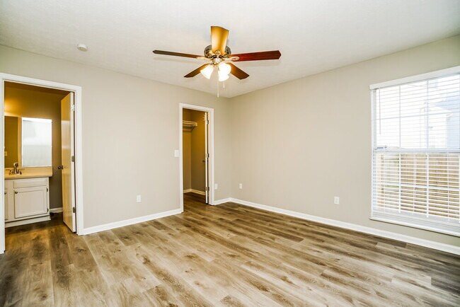 Building Photo - 2791 Beal Dr