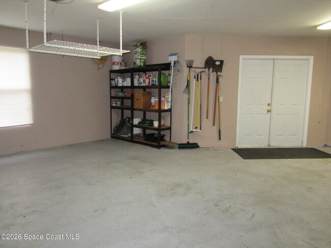 Building Photo - 1804 Abbeyridge Dr