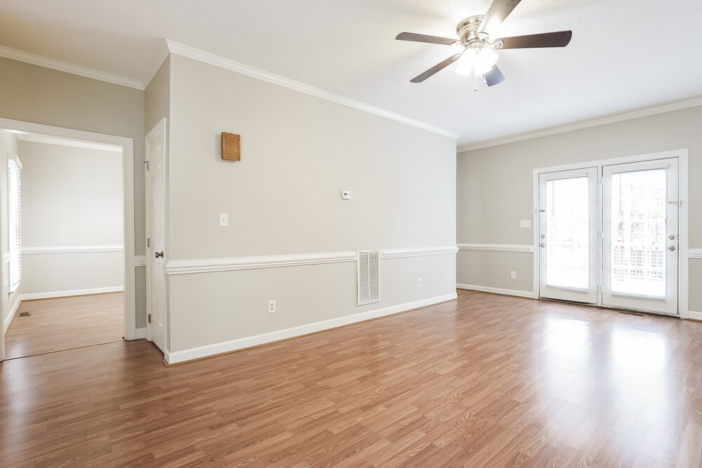 Building Photo - 212 Sleepy Creek Dr