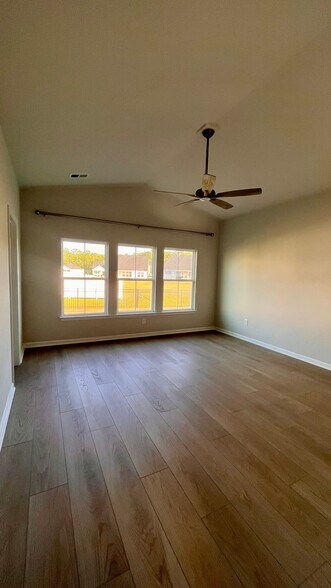 Building Photo - 728 Isle Verde Dr