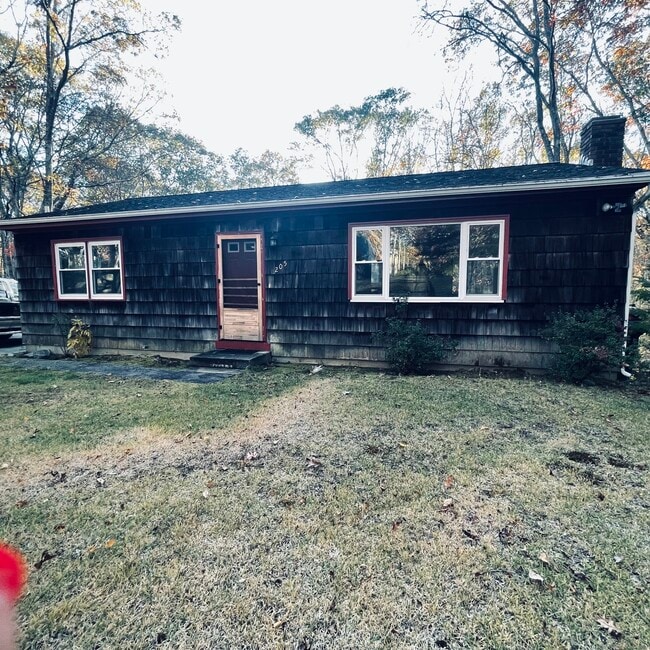 Building Photo - 205 Colonel Ledyard Hwy