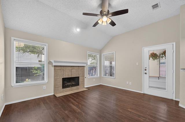 Building Photo - 3960 Bexhill Dr