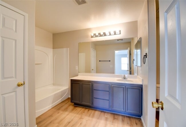 Building Photo - 9527 Violet Sunset Ave