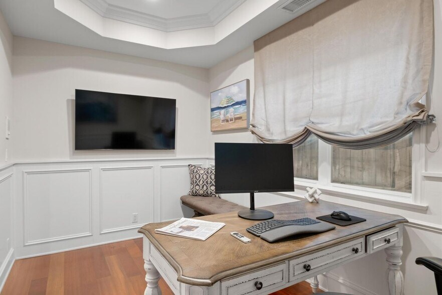 Building Photo - 3306 Highland Ave