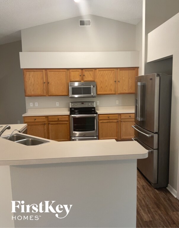 Building Photo - 917 Yellowbird Ave