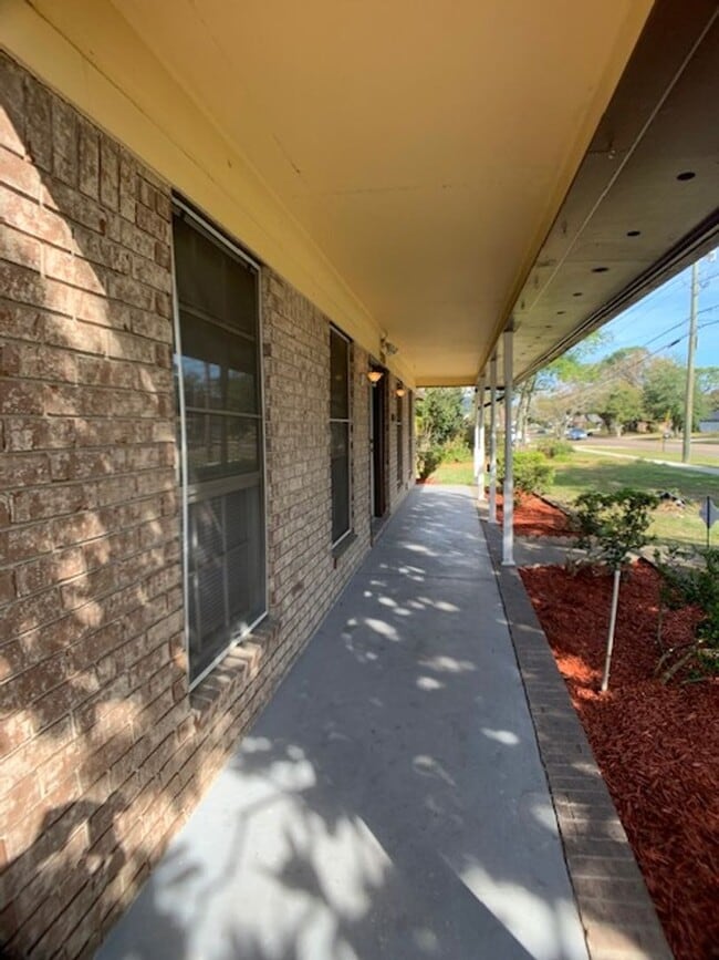 Building Photo - Charming 4-bedroom, 2-bath home in Colonial Park
