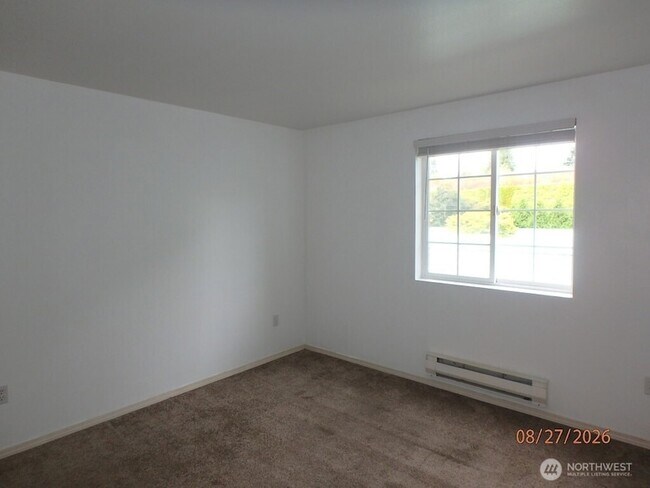 Building Photo - 18621 Blueberry Ln