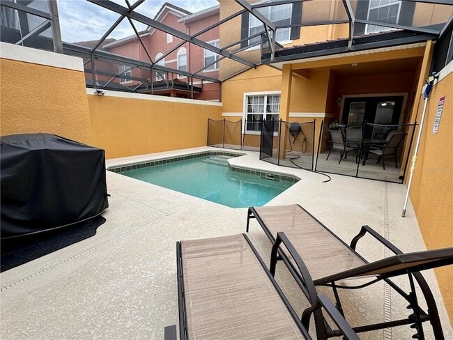 Building Photo - 8977 Coco Palm Rd