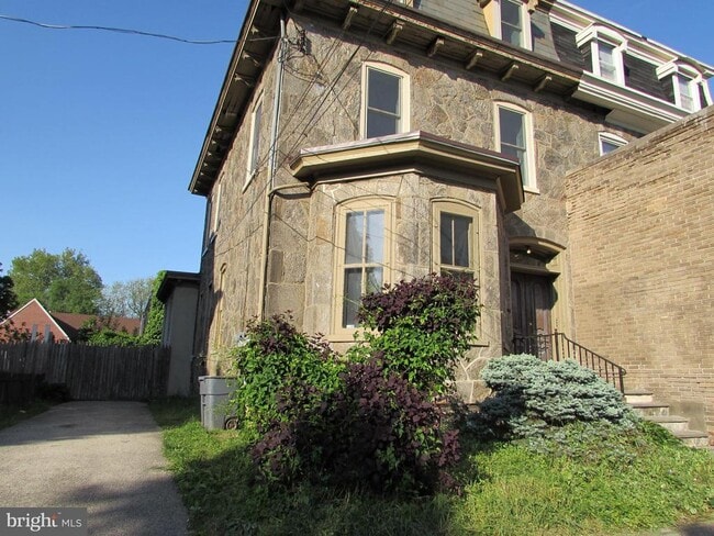 Building Photo - 5903 Greene St