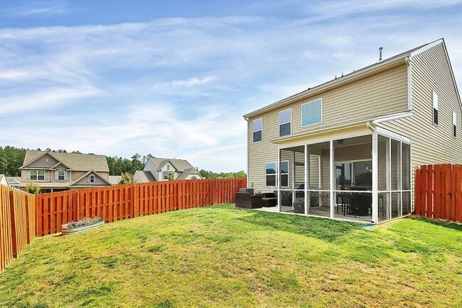 Building Photo - Beautiful Corner Lot 3BD/2.5BA w/ Fenced Yard