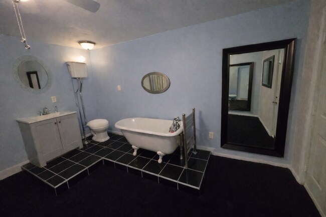 Building Photo - 2327 S Croskey St