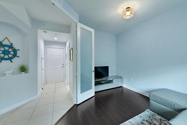 Building Photo - 2570 Gardens Pkwy