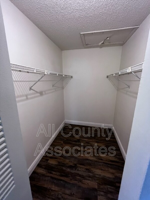 Building Photo - 3277 Fox Chase Cir